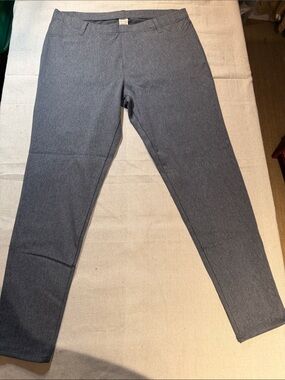 Gray Pull-On Leggings Pants